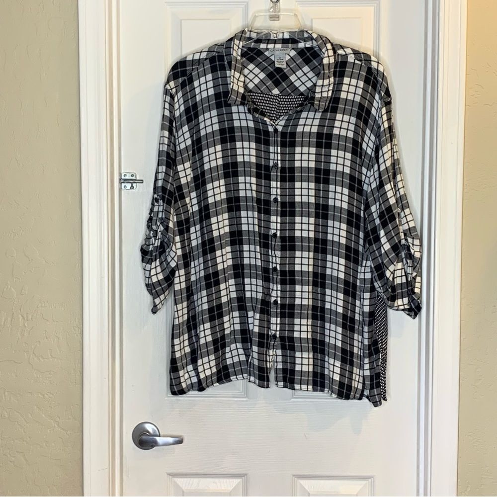 Catherine’s Black and White Plaid Top Size 5X